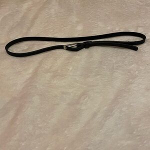 Source Unknown Black Slim Women's Leather Belt with Silver Buckle